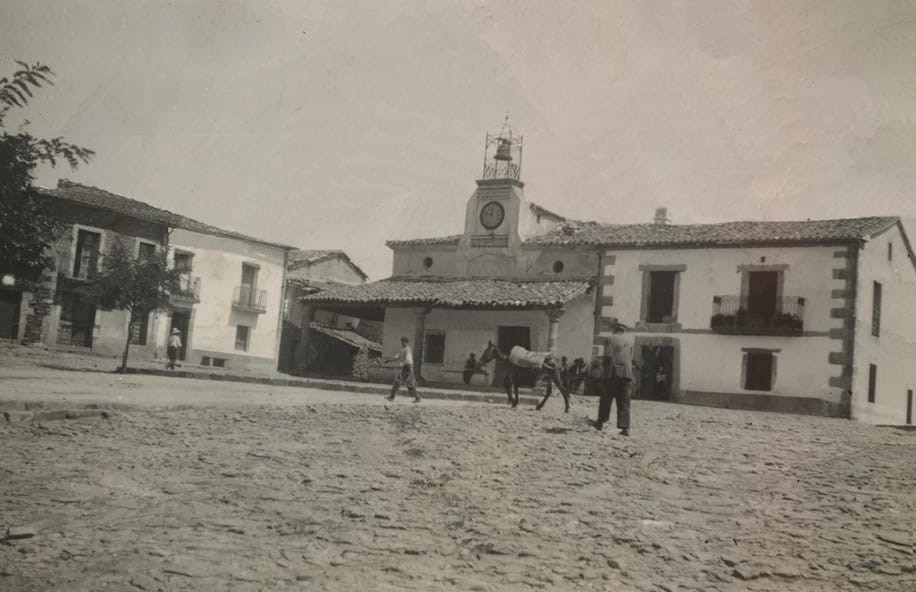 Granadilla, Plaza mayor en la década de 1950